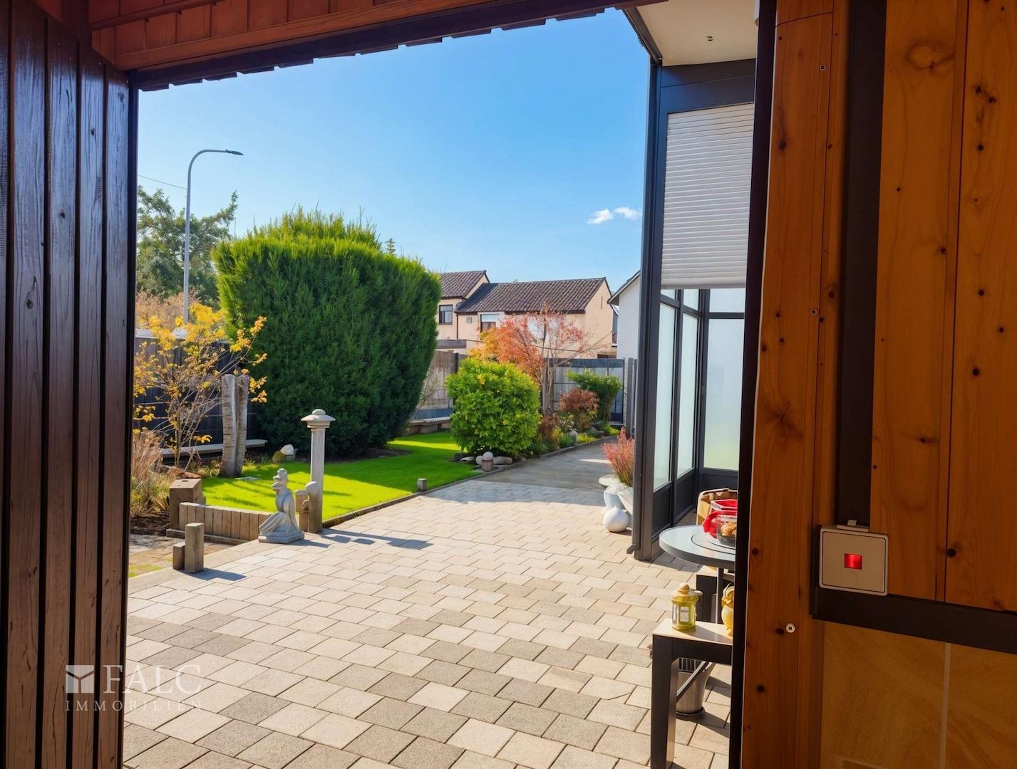 Hof mit Hauseingang - (KI generiert)