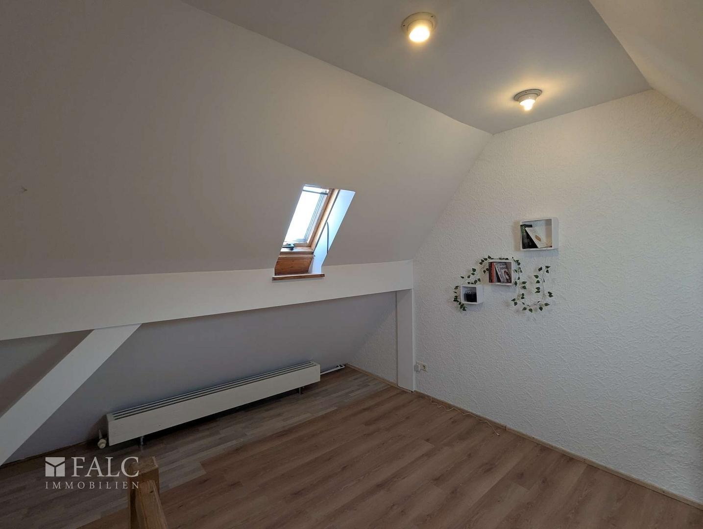 Wohnung I DG Büro I