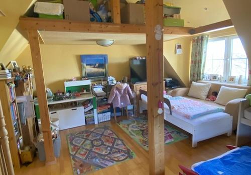 Kinderzimmer/ Büro mit Empore 