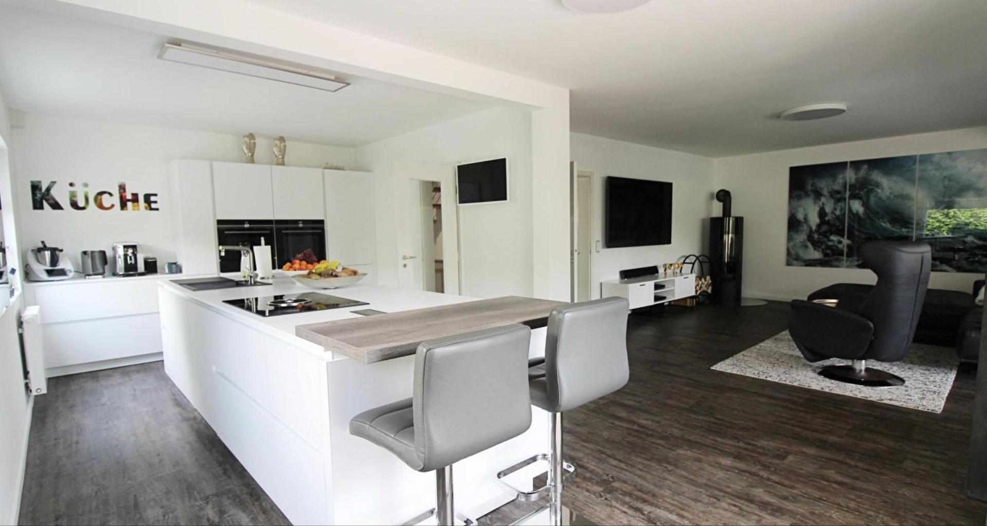 Küche/Wohnz. mit Kamin