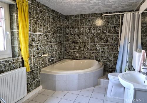 Großes Badezimmer EG