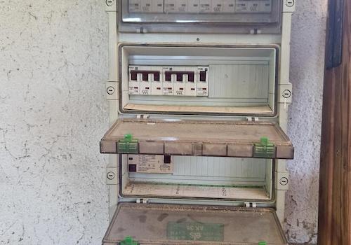 Elektrik Gerätehalle