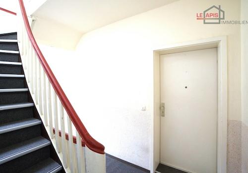 Treppenhaus Wohnungseingangsbereich