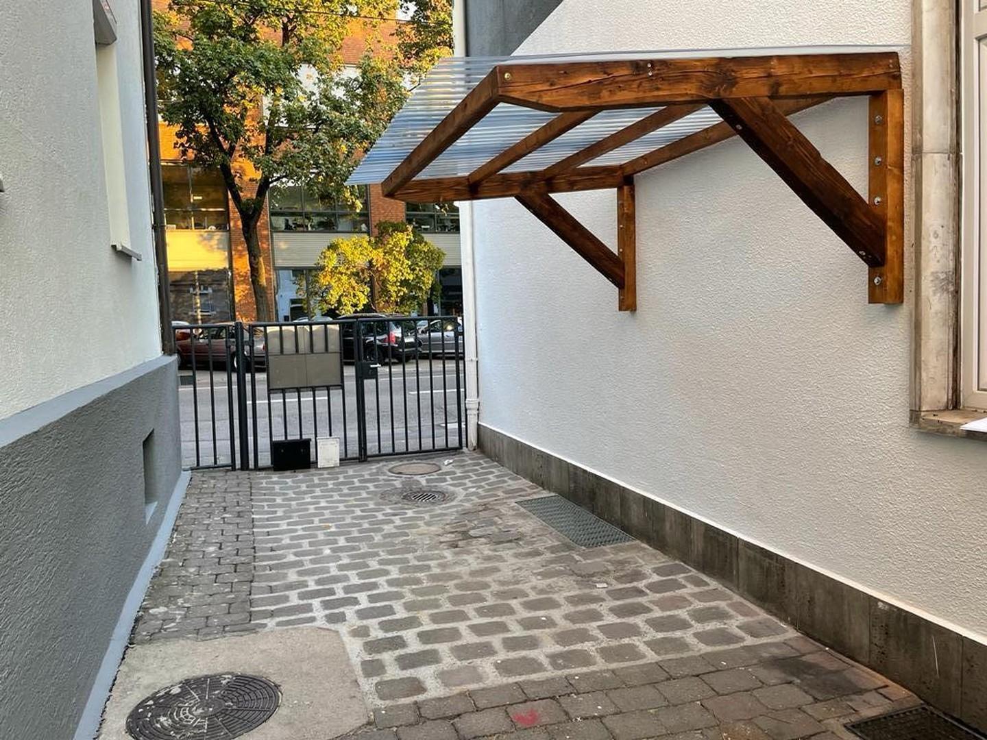 Hof und Fahrradabstellplatz