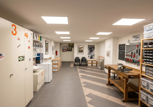 Garage unter der Einheit