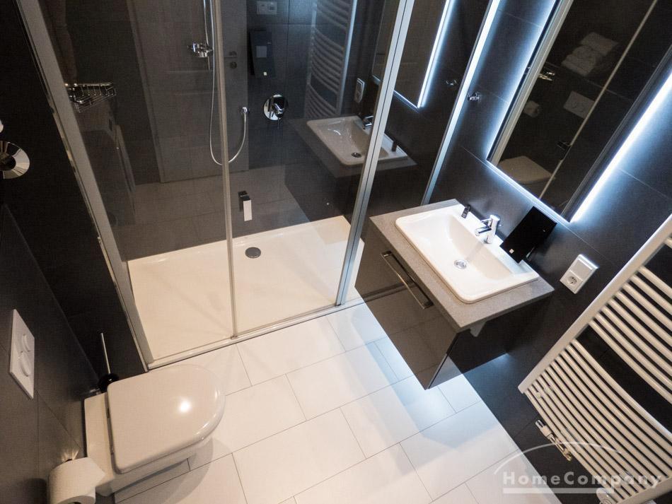 Bad mit stufenloser Dusche