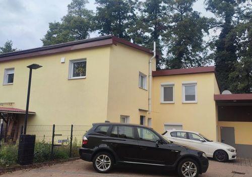 Nebengebäude seitlich