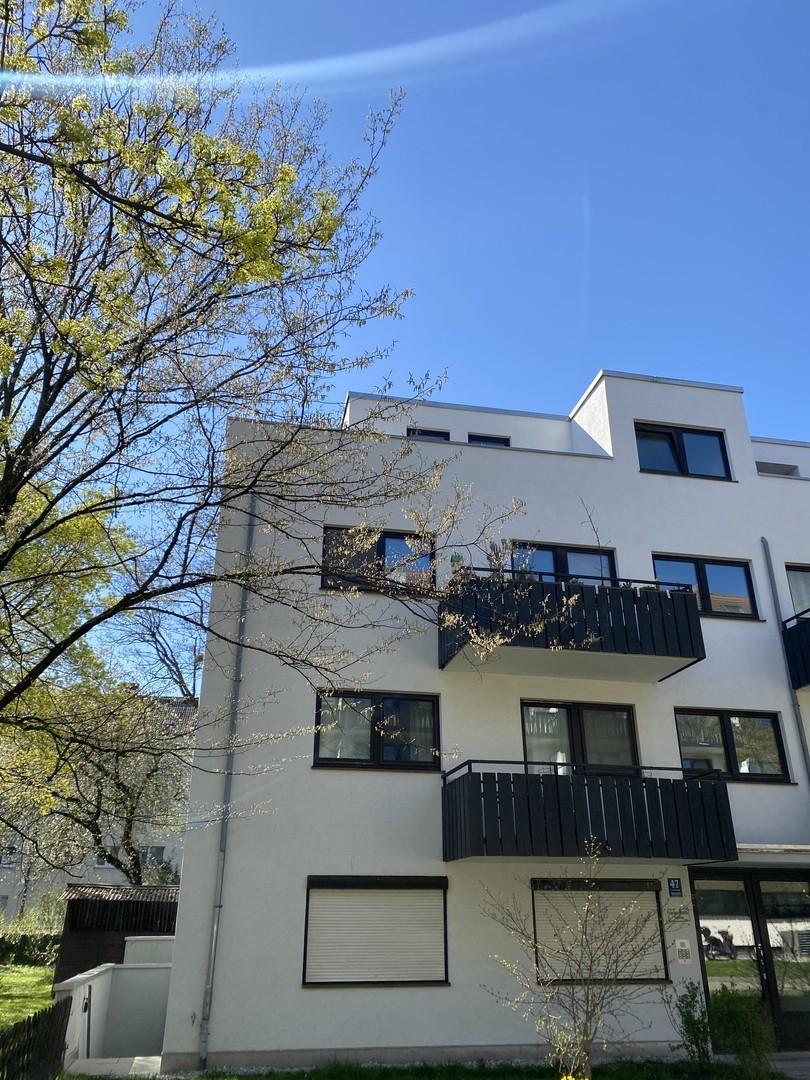 Terrassenwohn. oben links