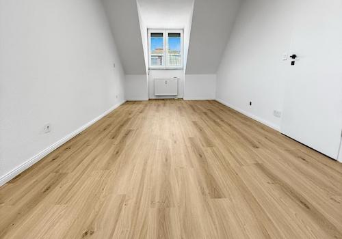 Großzügiges Schlafzimmer 