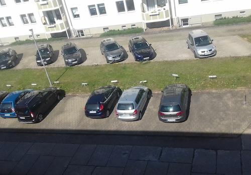 Parkplätze direkt vor dem Haus