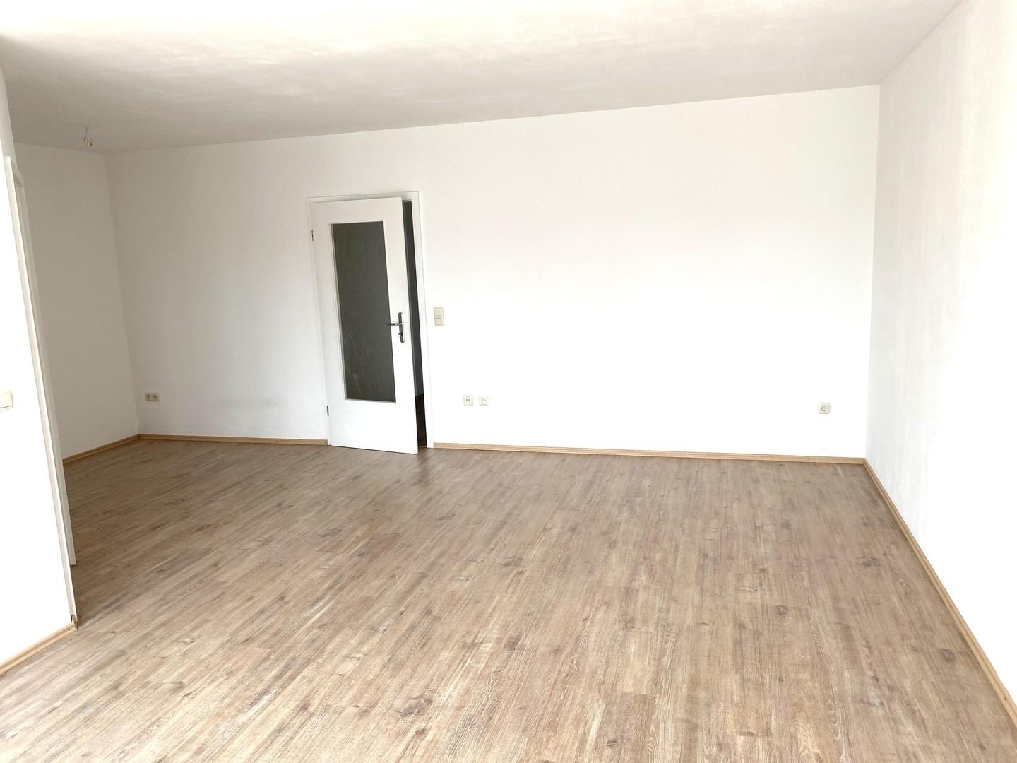 Wohnz. mit Arbeit-oder Essber.