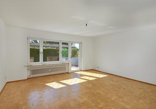 Helles Wohnzimmer im EG