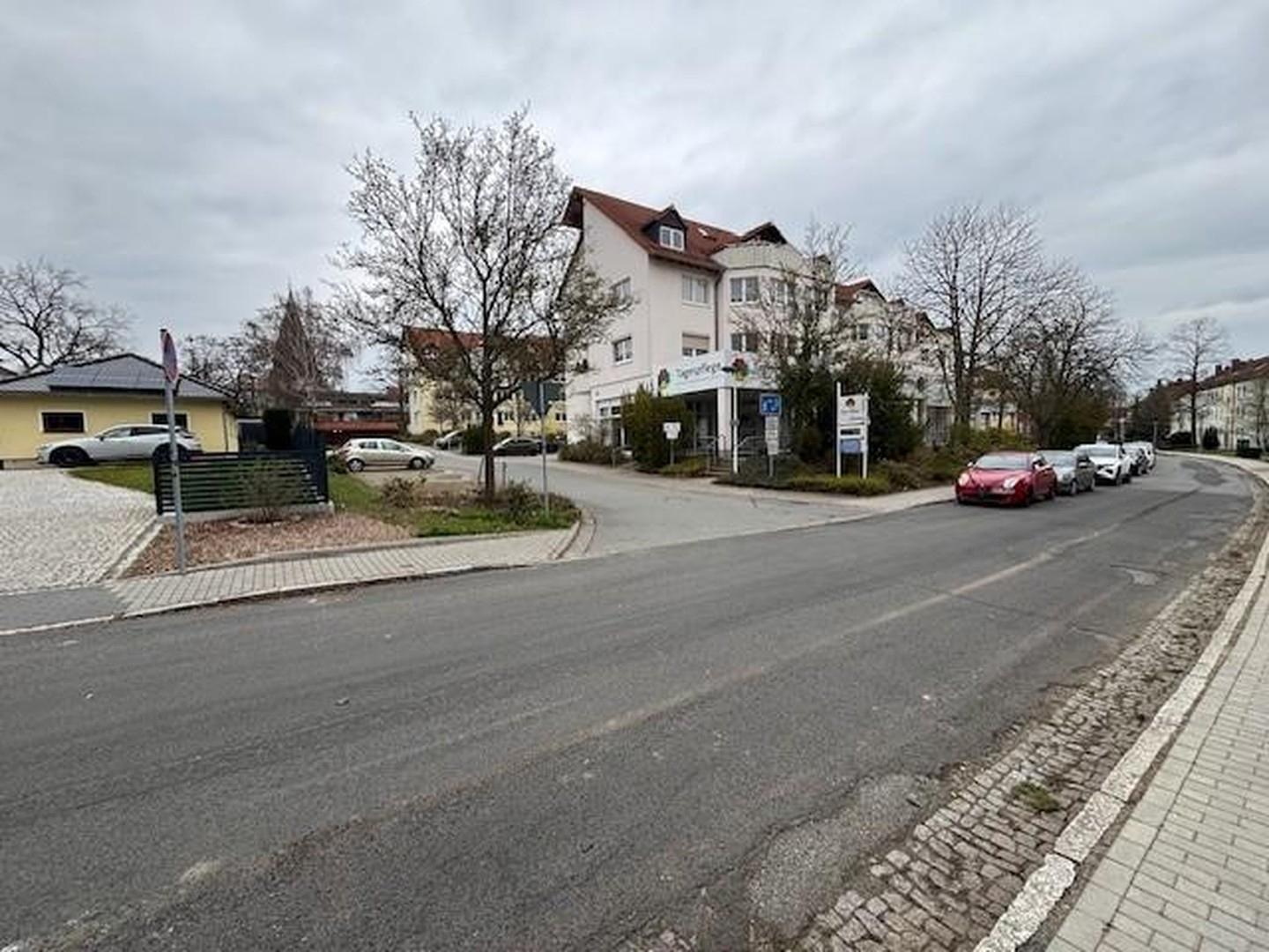 Straßenansicht
