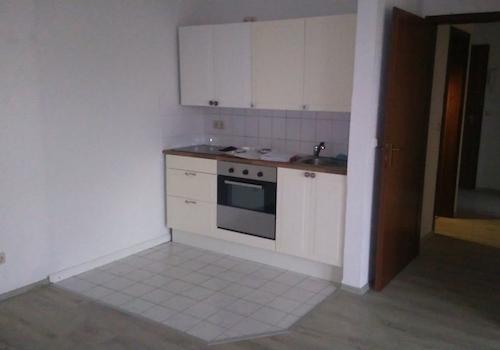 Wohnzimmer mit Küchenecke