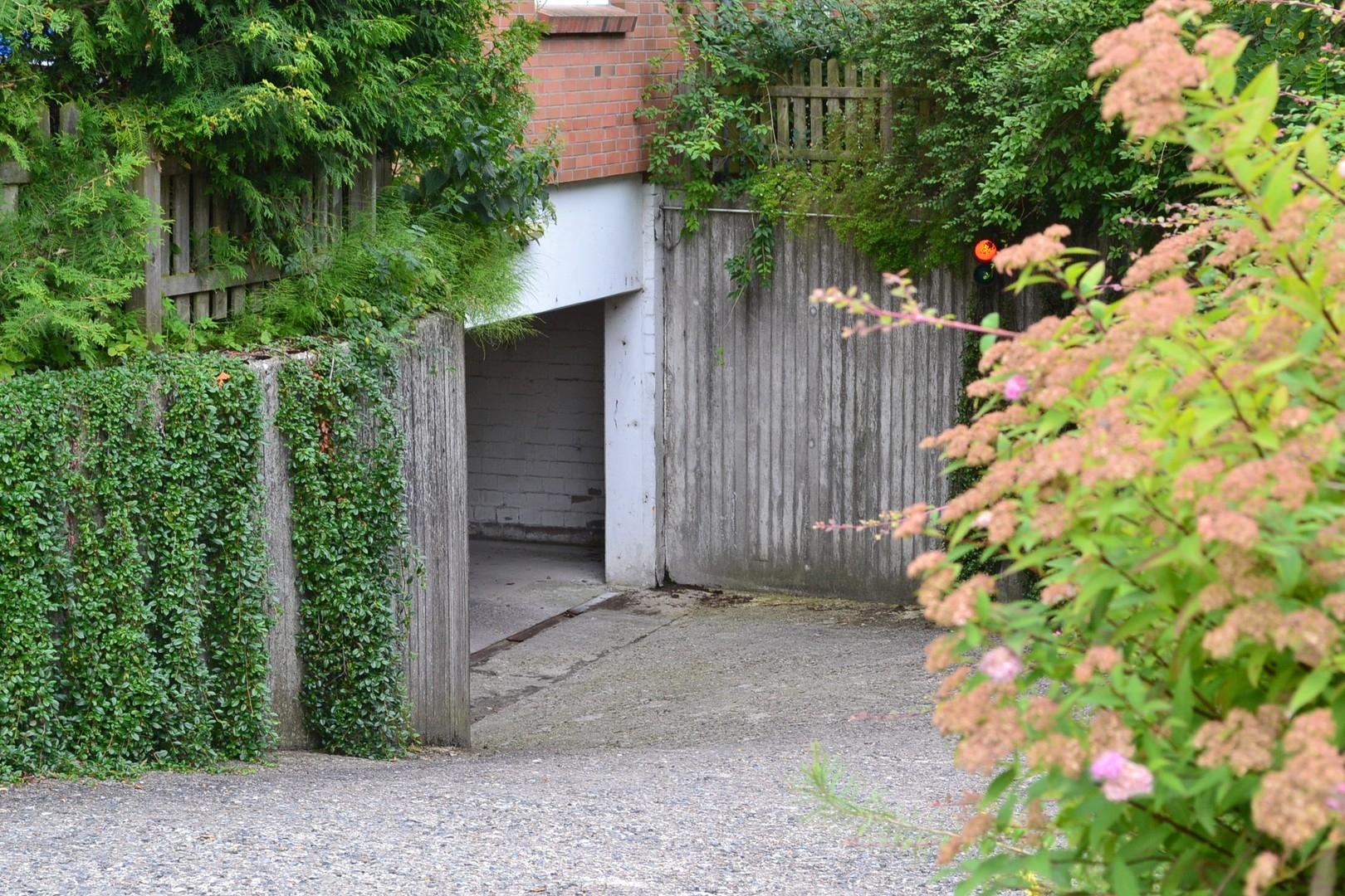 Tiefgaragen einfahrt