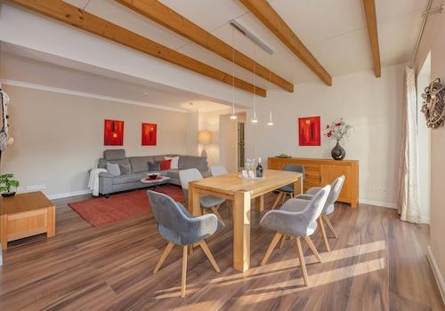 die Wohnung überzeugt mit einem offenen Wohnkonzept ...