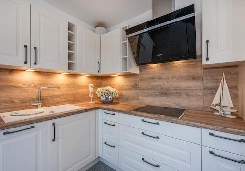 ... verfügt über eine gut geplante, hochwertige Ausstattung