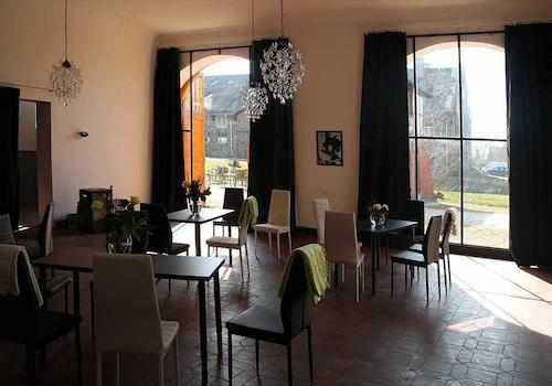 Bistro-Raum (mit Hofblick)