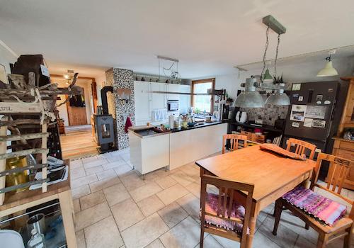 Essbereich mit offener Küche