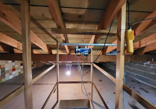 Lastenaufzug im DG der Garage