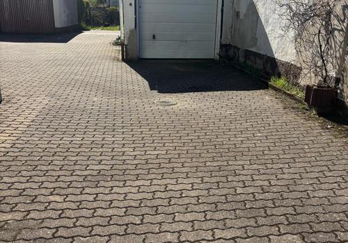 Blick zur Garage