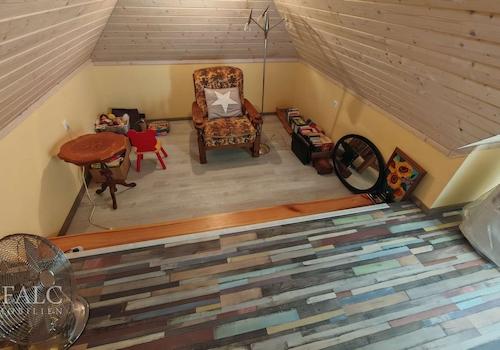 Wohnzimmer im Dachgeschoss