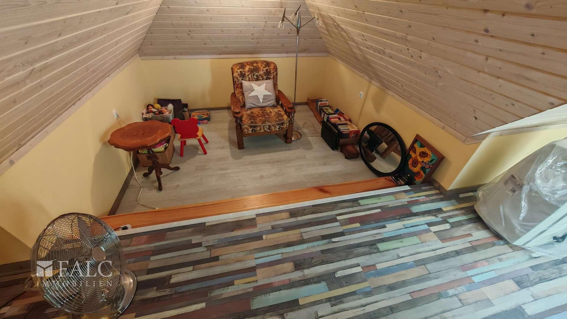 Wohnzimmer im Dachgeschoss