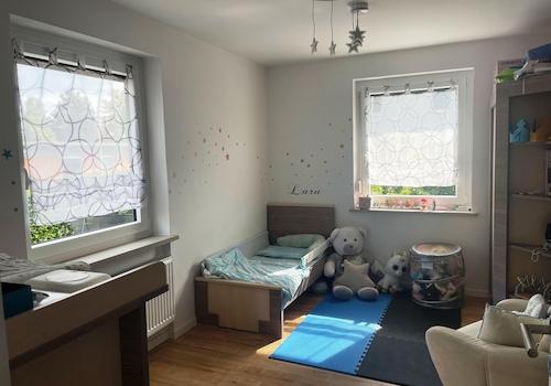 Helles Kinderzimmer/Büro 1.OG