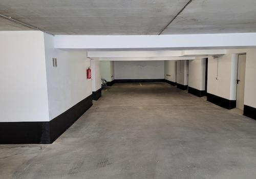 Tiefgarage mit Mieterkellern