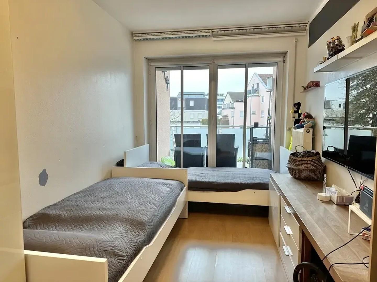 Kinderzimmer / HomeOffice