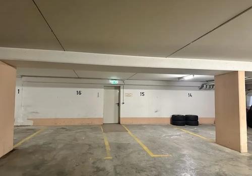 Tiefgaragenstellplatz