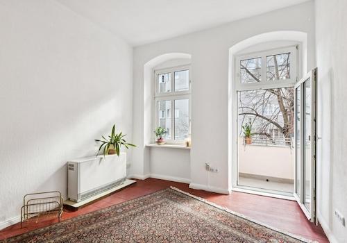 Zimmer 1, Balkon