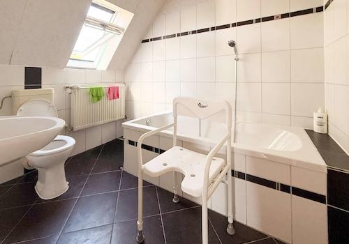 Badezimmer mit Wanne