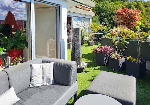 Terrasse mit Rheinpanorama