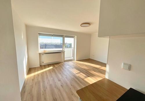 Blick Küche zum Balkon