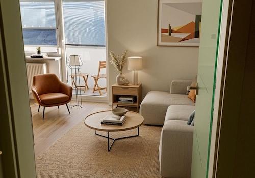 Blick ins Studio KI möbliert