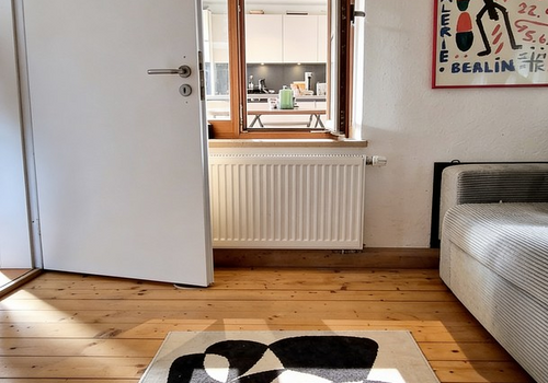 Zimmer 4 mit Innenfenster