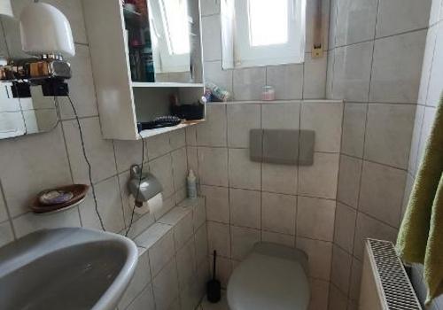 Gäste-Bad mit Dusche Bild 1