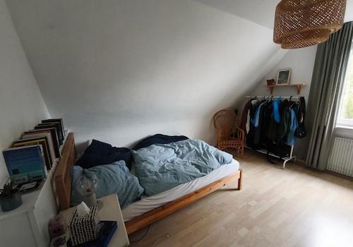 Schlafzimmer Bild 2