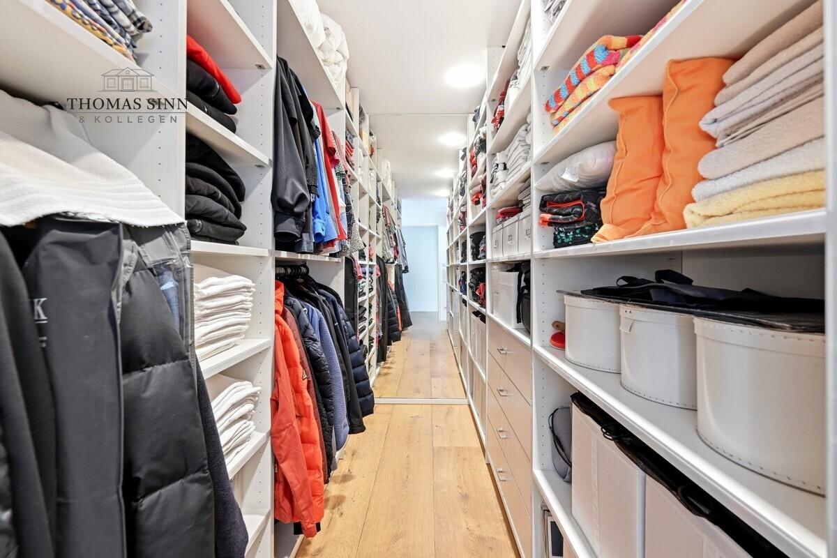 Ankleide im Schlafzimmer