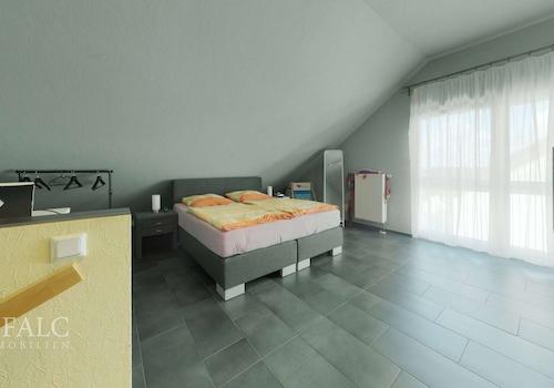 Schlafzimmer DG