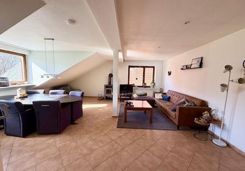 Wohn- Esszimmer oben