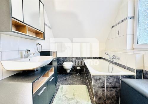 OG / DG Bad / Wanne / Dusche