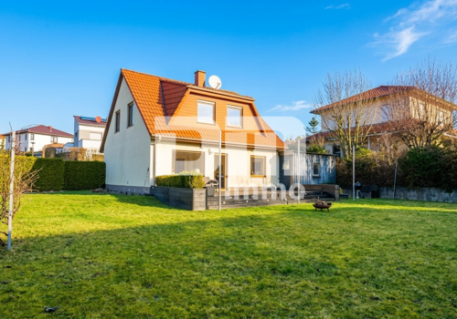 Großer Gartenbereich