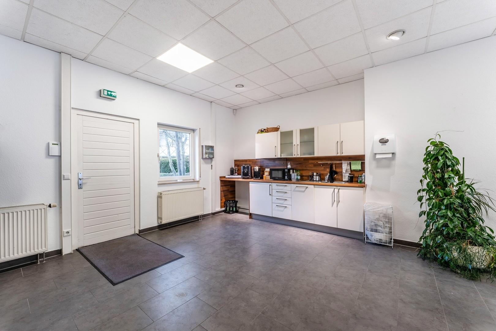 Büroraum 3 - Ausgang Innenhof