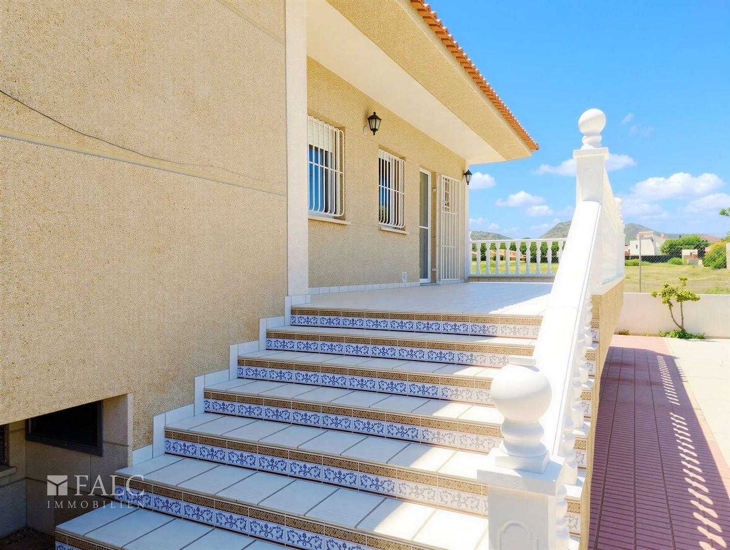 Treppenaufgang Hintereingang / Gartenbereich