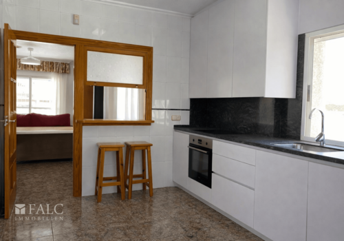 Offene, helle Küche