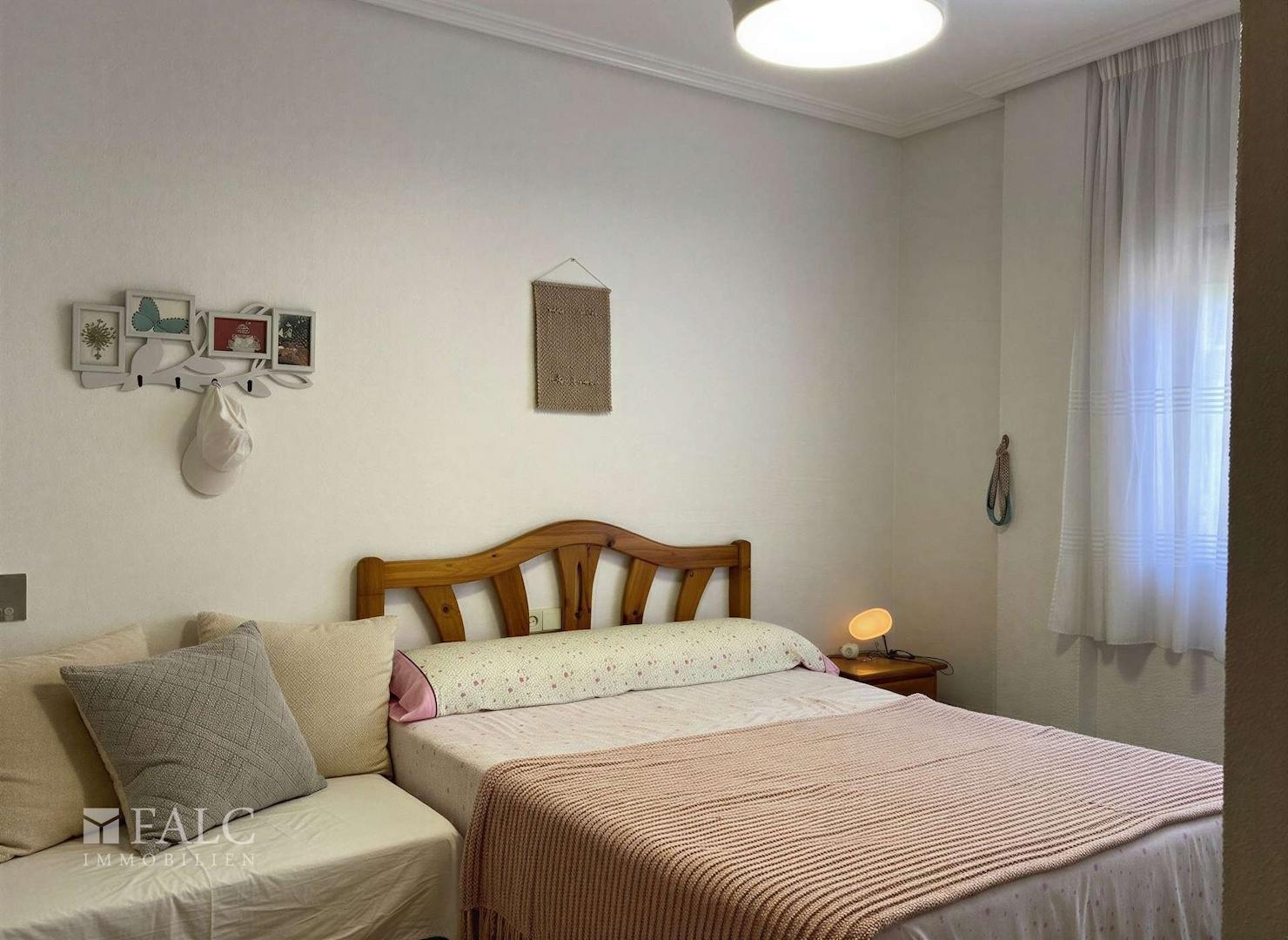 weiteres Schlafzimmer / Büroraummöglichkeit