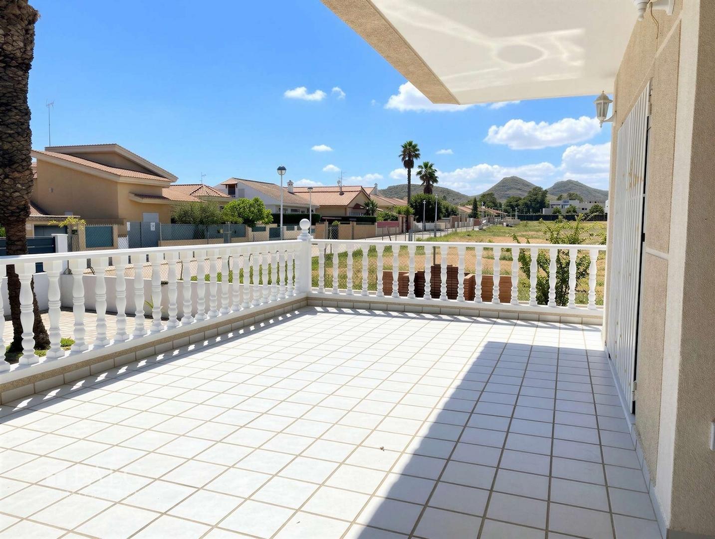 Terrasse direkt vor der Villa