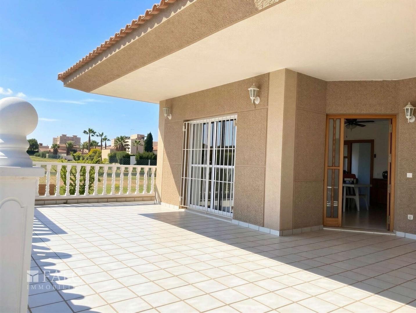 Frontseite / Vorderseite Chalet